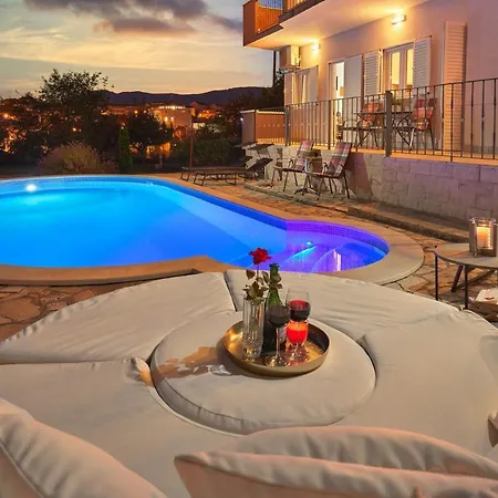 Ivana Villa Hvar Town